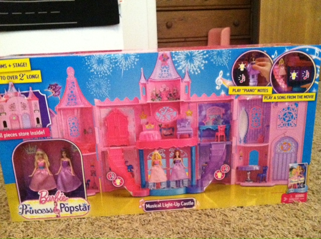 Barbie The Princess & The Popstar Musical Light Up Castle