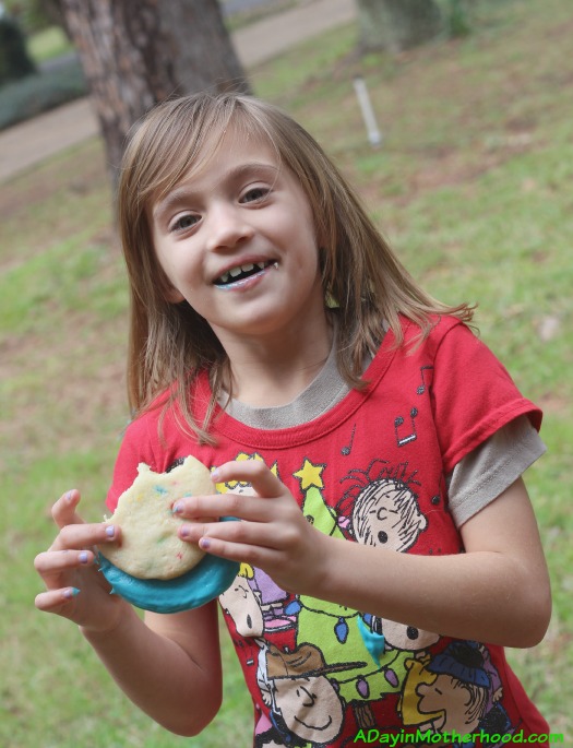 Celebration Cake Cookies and Capri Sun Roarin' Waters are A Must for the Kid's Choice Awards  #KidsChoiceDrink #ad