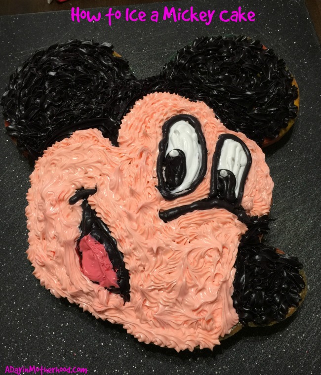 How to Ice a Mickey Cake + My #DisneySide Party #ad