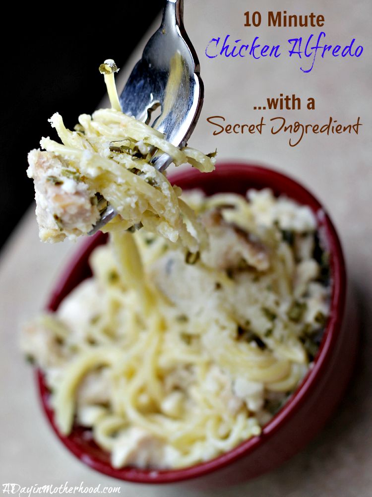 (ad) Ten Minute Chicken Alfredo with a Secret Ingredient #EverydayEffortless 