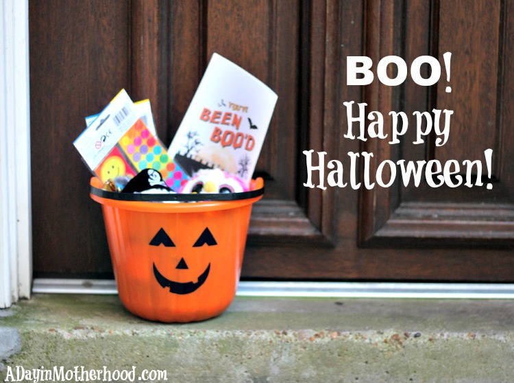 BOO!! Halloween Boo Kit and Party Ideas and a FREE Printable + WIN the Sweepstakes! #BOOItForward ad @Walmart