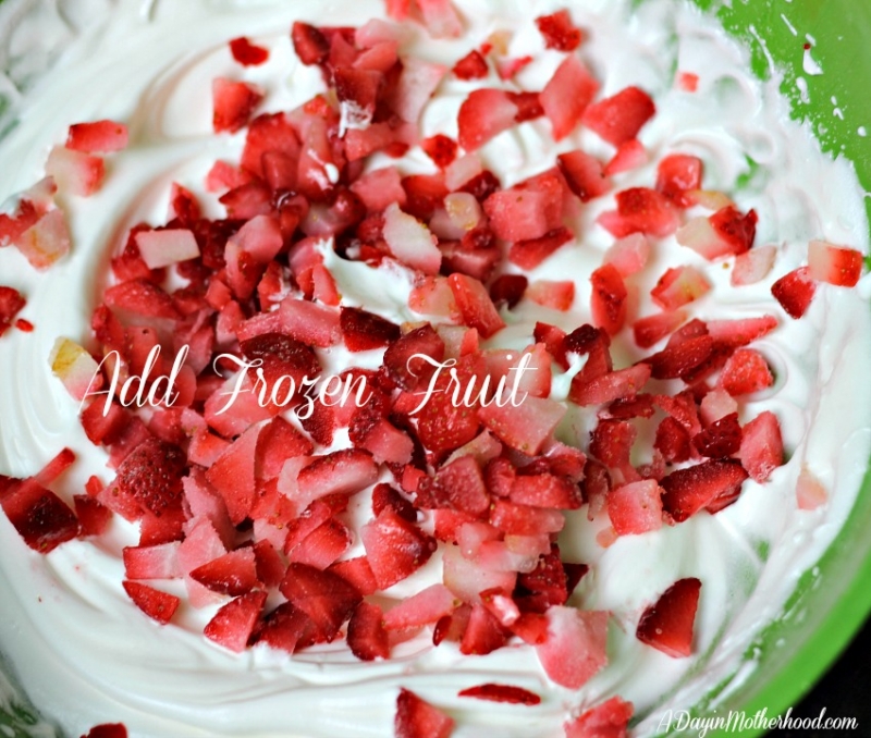 Strawberry Meringue Cookies