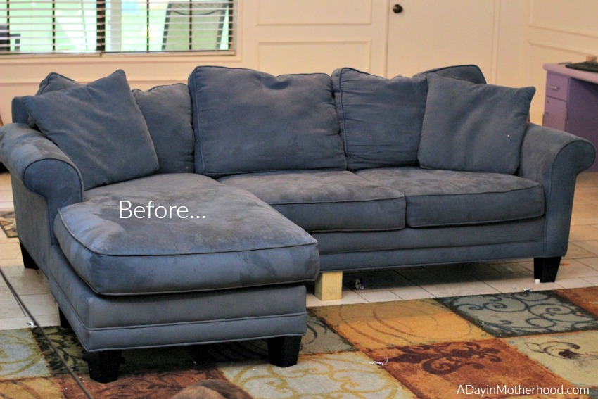 10 Minute Company Ready Living Room Tips #MyPledgeCastle ad