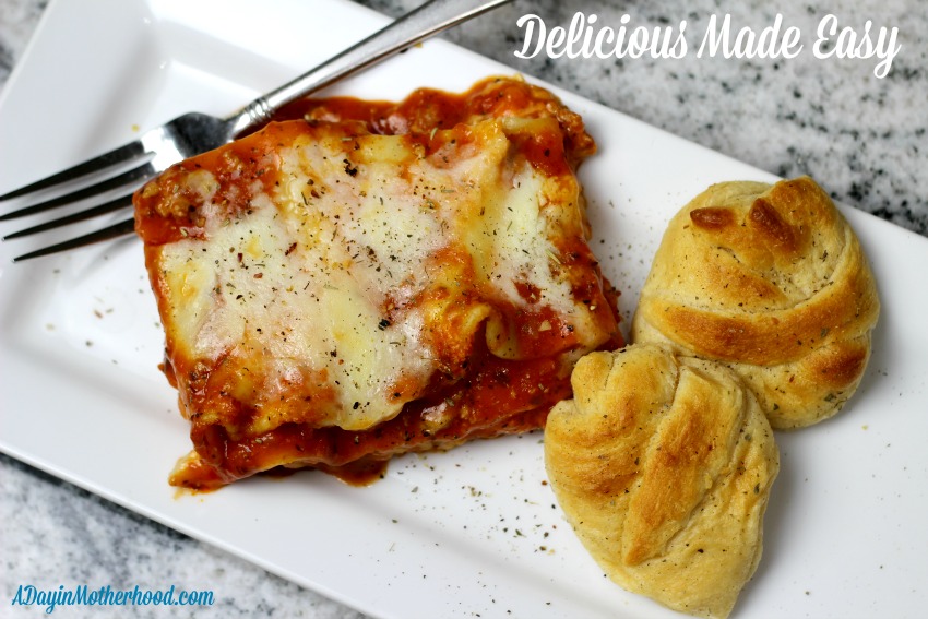 Cheesy Garlic Knots Pair with Lasagna for a Fun Family Dinner #STOUFFERSGOODNESS #ad