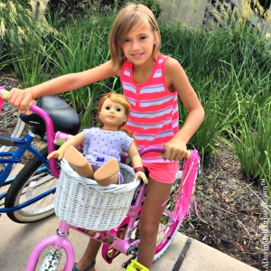 Free bike rides around the course that takes place in the cover of trees are just part of the family charm at the Woodlands Resort! #WoodlandsResort ad