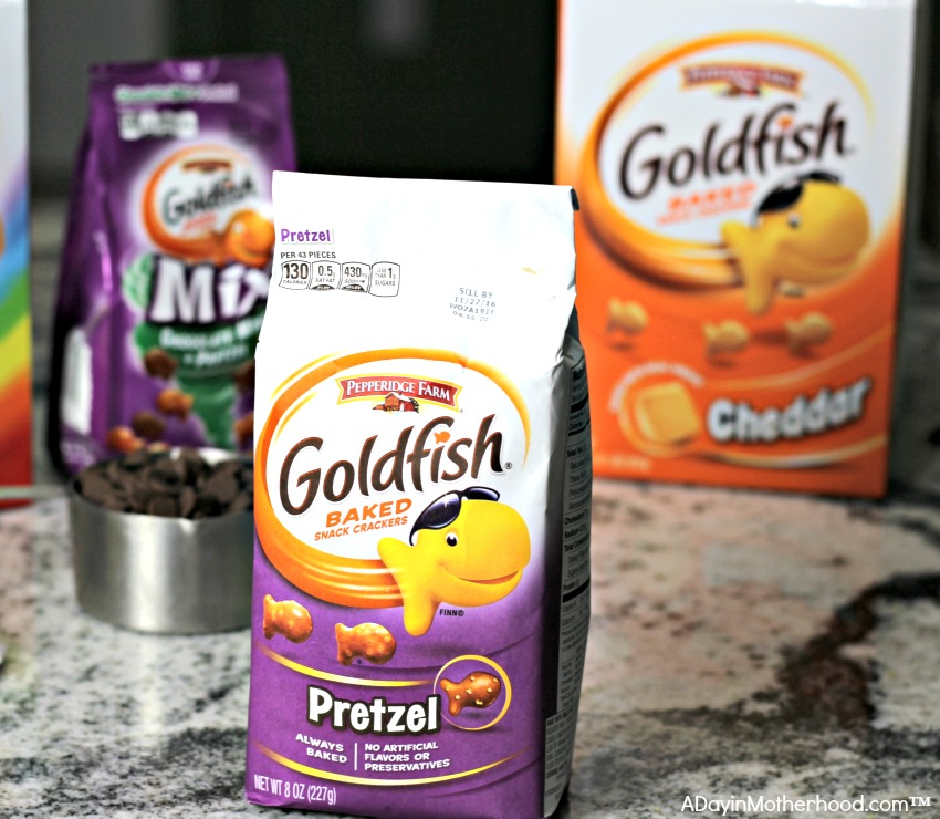 Goldfish Crackers Marshmallow Bars use Cheddar, Pretzel and Chocolate Mint crackers!