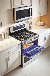 Make your holidays easier with the LG ProBake Double Oven