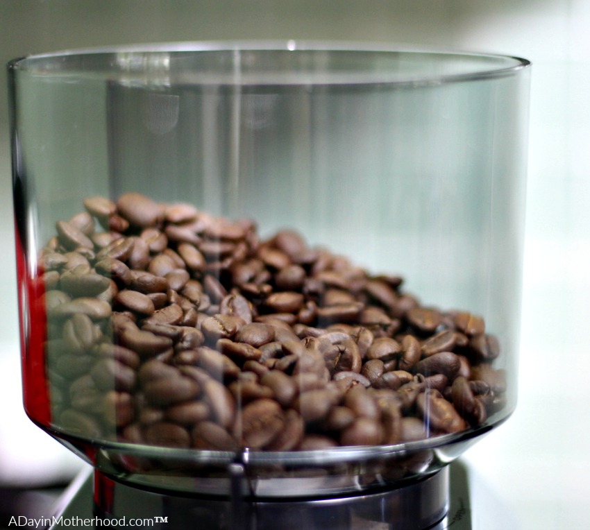 The De'Longhi grinder helps you get the perfect bean fro your perfect coffee at home