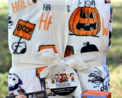 The Peanuts Halloween Giveaway is live! Enter to WIN now!