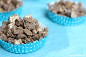Popcorn Muddy Buddy m ix reminds kids it takes more than one thing to do well in school!