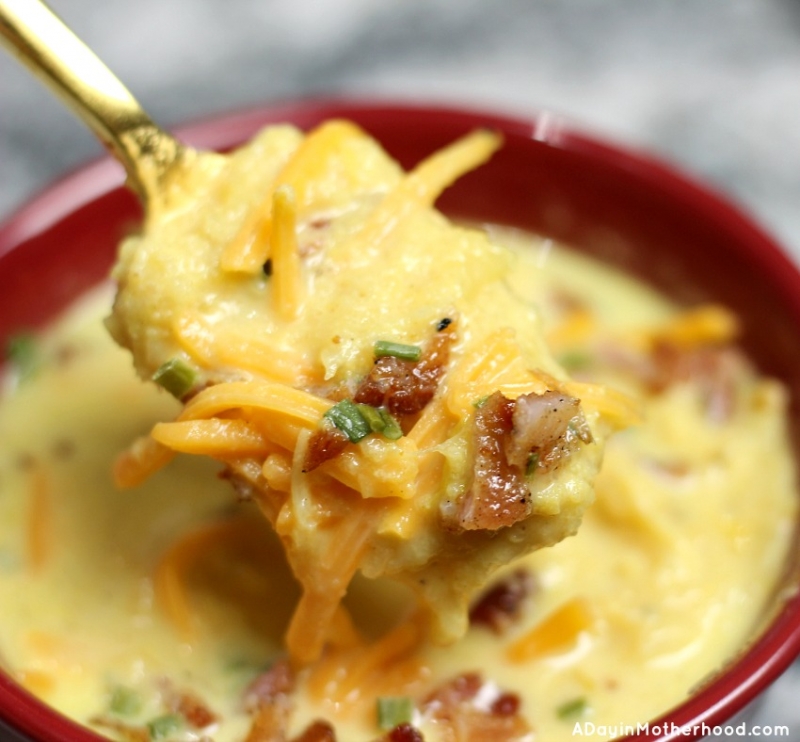 Slow Cooker Roasted Cauliflower Soup