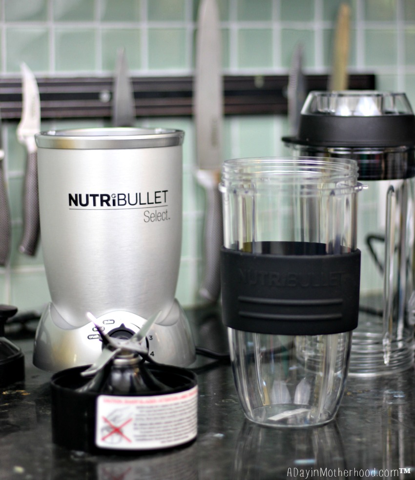 The Nutribullet Select makes this fruit smoothie and green smoothie recipe easy