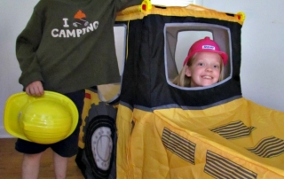 Antsy Pants Build and Play Kits. ad