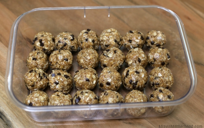 Gluten Free Chocolate Chip Oat Balls made